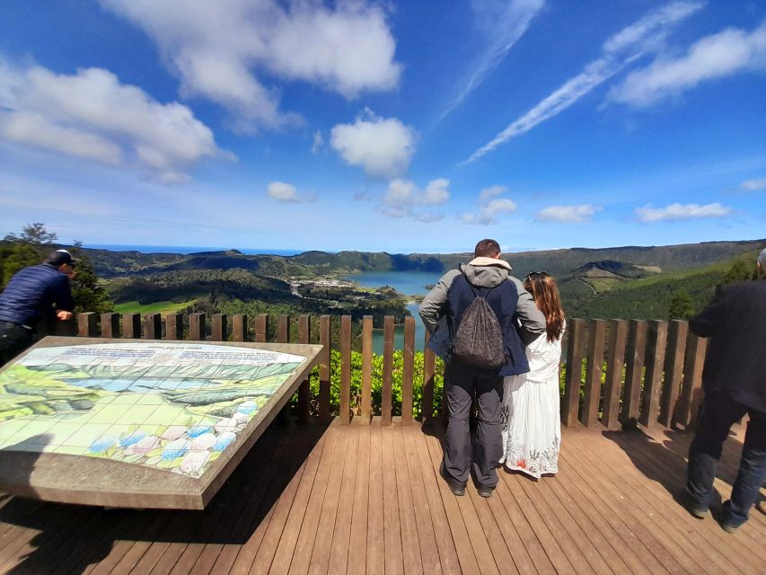 Ponta Delgada: São Miguel 2-Day West & East Volcanoes Tour - Pickup and Drop-off Service