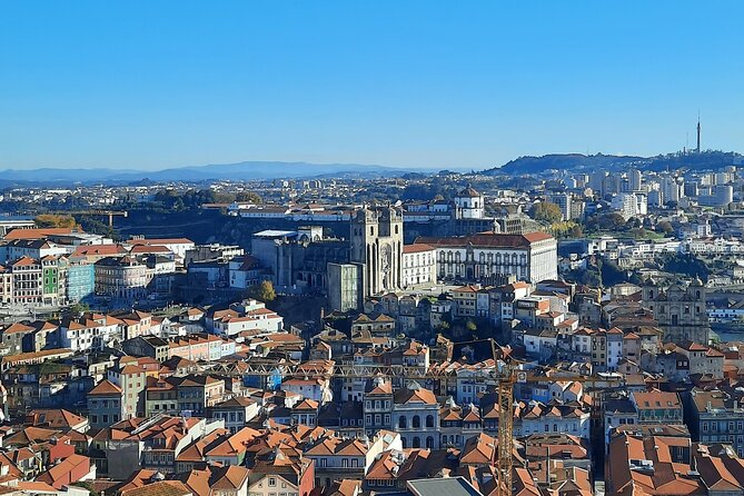 Porto Heritage Night Tour With Fado Show And Dinner Included - Tips for Participants