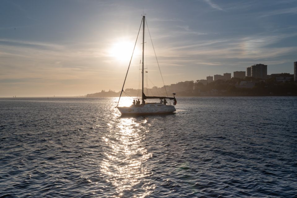 Porto: Romantic Sailboat Cruise - About the Crew and Boat