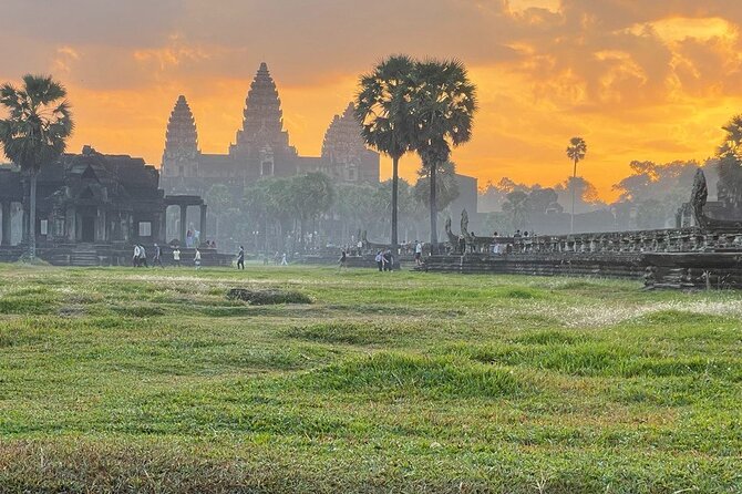 Private 2DAY Tours With Angkor Wat Sunrise and Photographer - Transportation Details