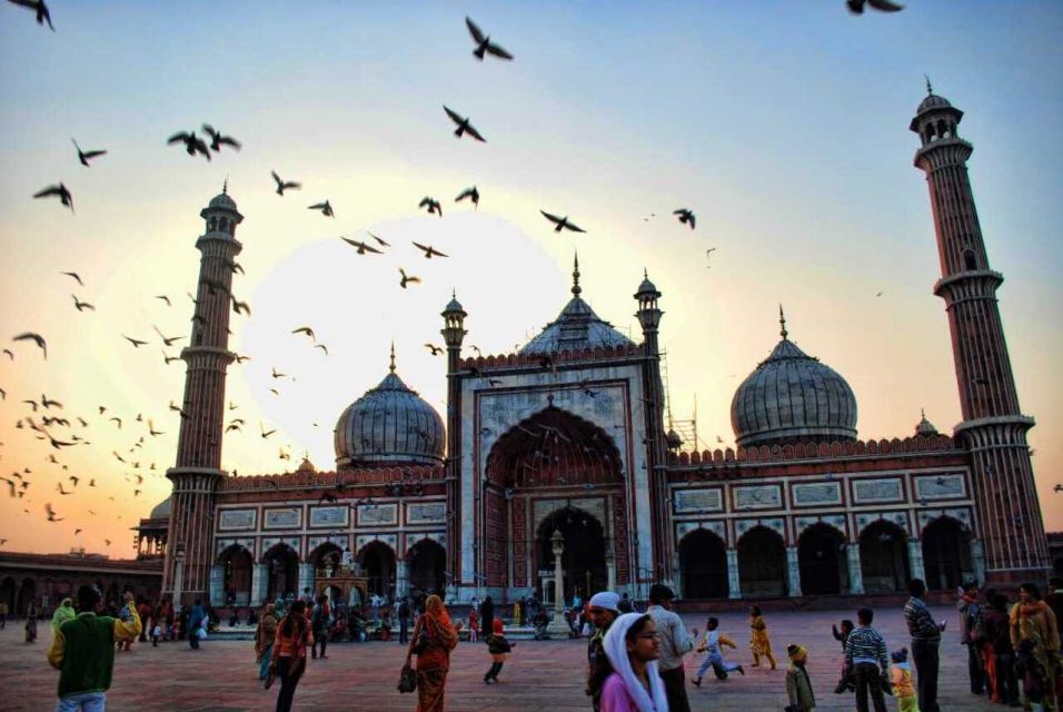 Private: Agra Live Food Tour With Locals - Shopping at Sadar Bazar