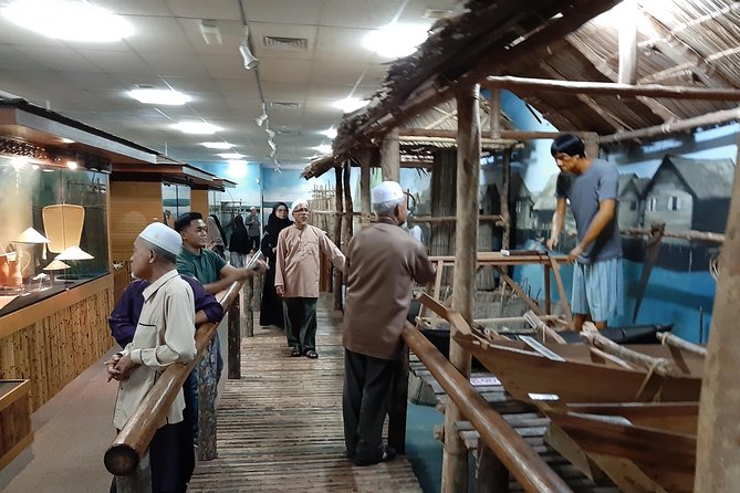 Private Bandar Heritage & Water Village Tour - Important Considerations