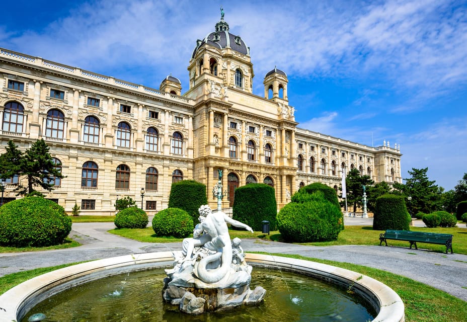 Private Day Trip From Budapest to Vienna and Back - Dining Experience