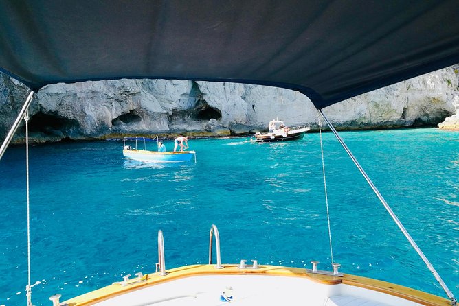 Private Island of Capri by Boat - Accessibility and Seating