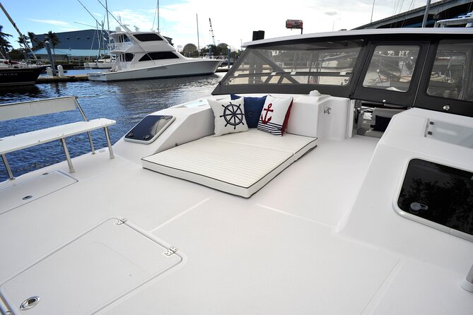 Private Luxury Power Catamaran. Enjoy USVI Aboard MV Hydra - Activities and Amenities