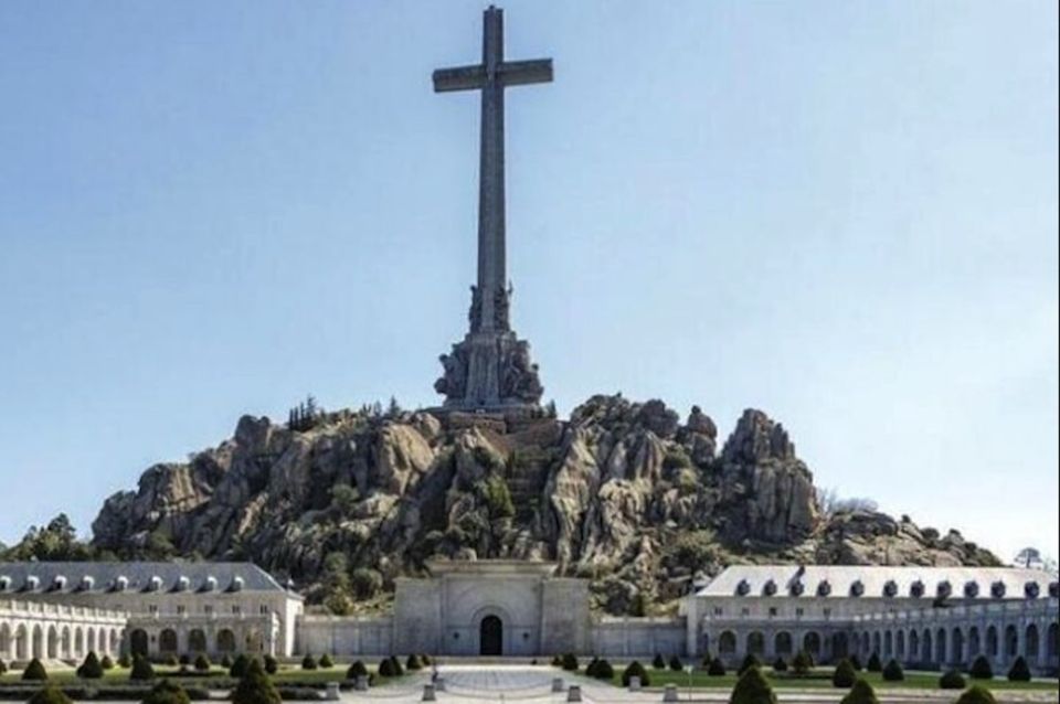 Private Tour El Escorial & Valle De Los Caídos Hotel Pick up - Booking and Availability