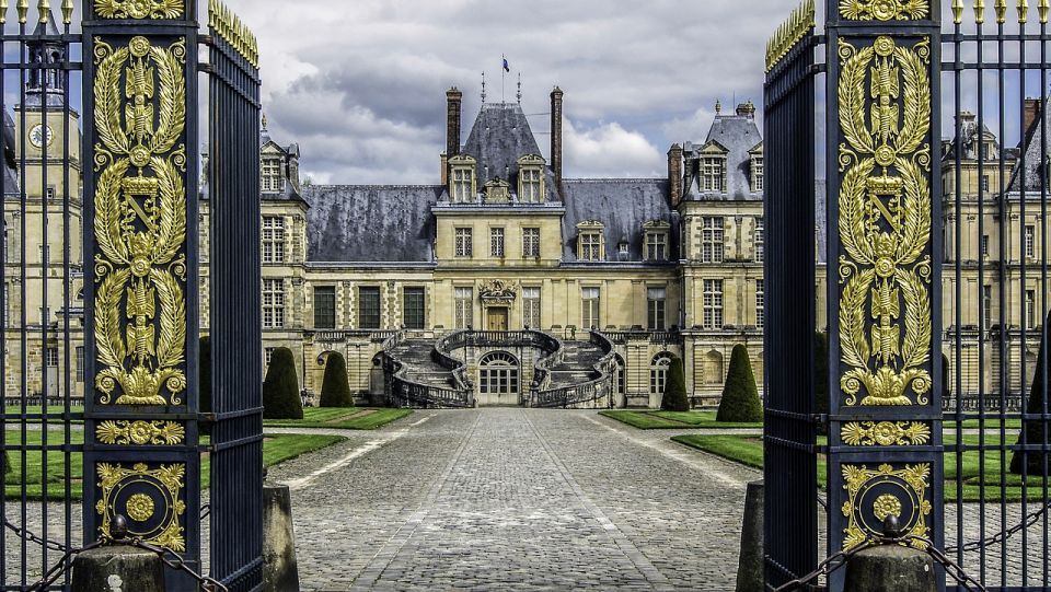 Private Tour to Chateaux of Fontainebleau From Paris - Pricing and Cancellation Policy