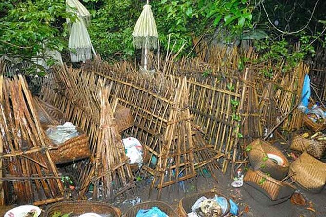 Private Tour to Trunyan Village Skull Island of Bali - Decomposition at Trunyan Cemetery