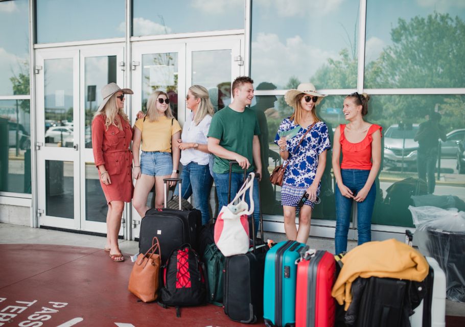 Private Transfer From TAN SON NHAT Airport to MUINE - Included Services