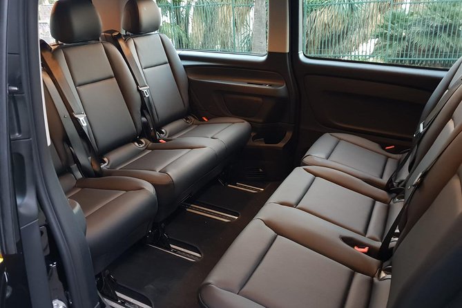 Private Transfers From Barcelona Airport to Barcelona City - Important Policies