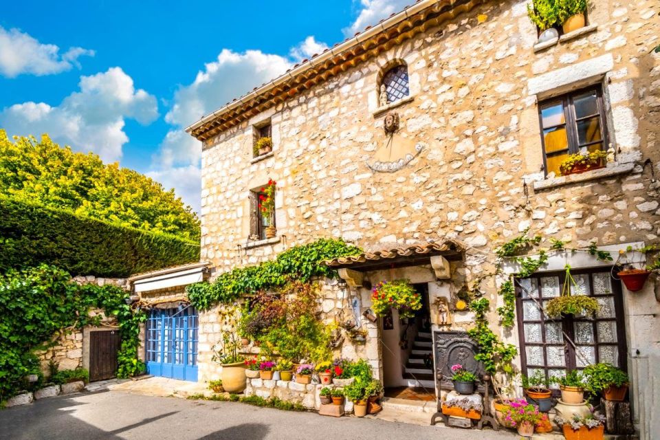 Provence & Its Medieval Villages Full Day Sightseeing Tour - Transportation Arrangements