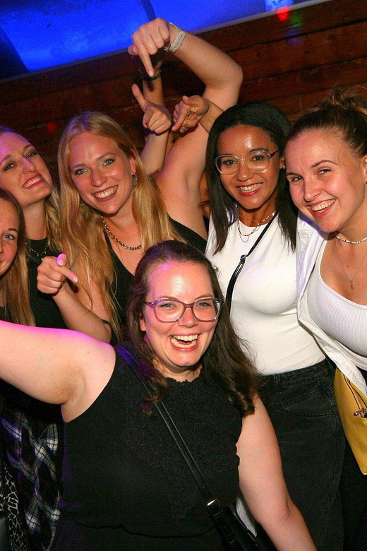Pubcrawl Salzburg: Tour Through Best Bars and Clubs in Town - Customer Experiences and Reviews