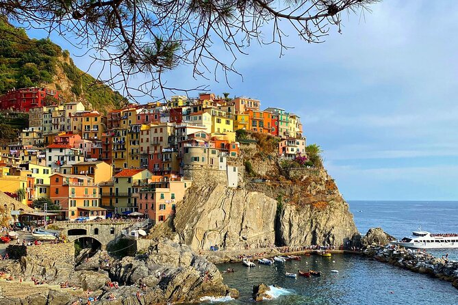 Relaxing Boat Tour With Aperitif in Cinque Terre - Boat Tour Experience