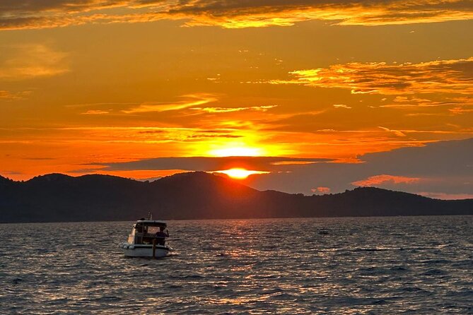 Romantic Zadar Sunset Boat Tour With a Glass of Prossecco - Exploring Zadar by Boat
