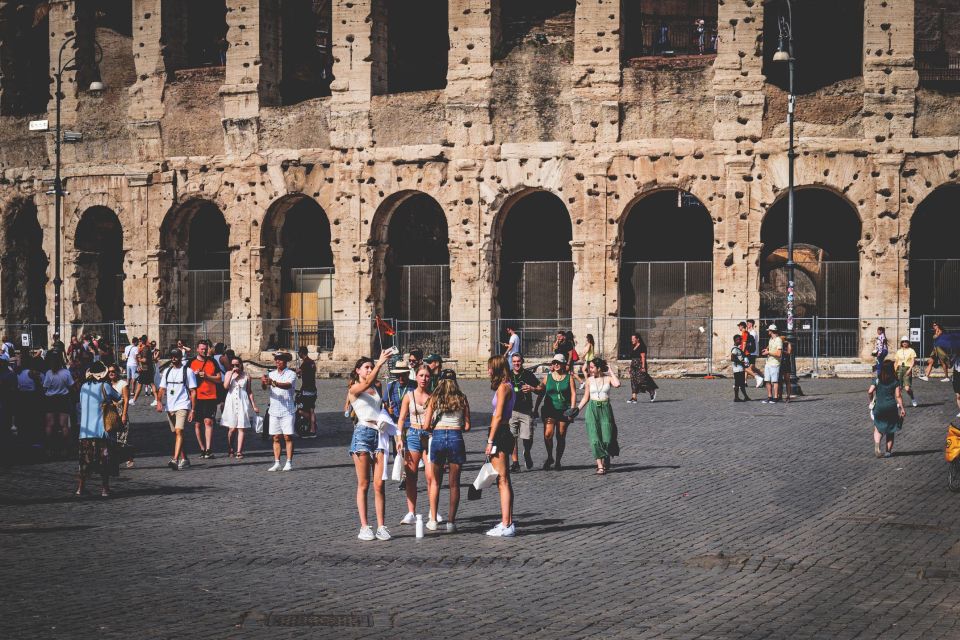 Rome: Small Group Tour Colosseum, Forum, and Palatine Hill - Meeting Point Details