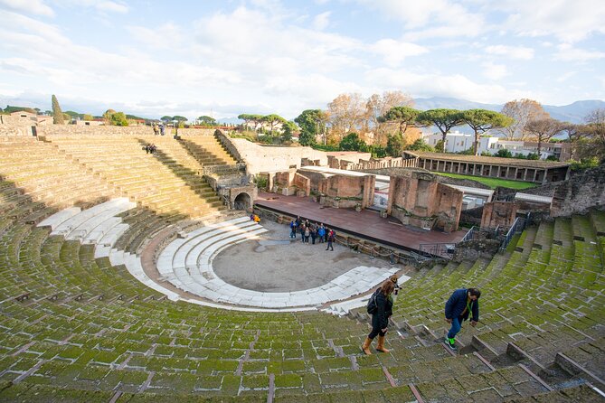 Rome to Pompeii, Sorrento & Capri: 2-Day South Italy Tour - Dining and Accommodation Details