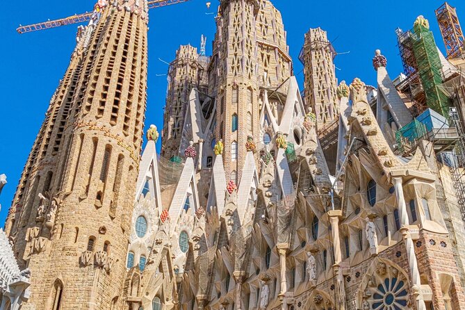 Sagrada Familia: Fast Track Guided Tour With Optional Tower - Panoramic City Views