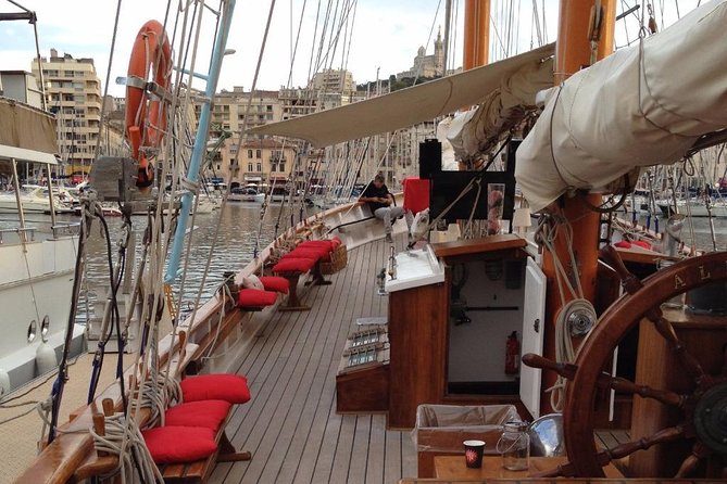Sailing Day in the Heart of the Calanques - Booking and Cancellation Policies