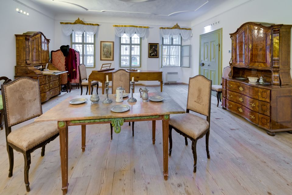 Salzburg: Old Town Highlights Private Walking Tour - Booking Process