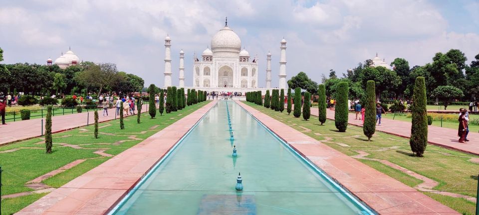 Same Day Agra Tour by Car From Delhi - Visiting the Taj Mahal