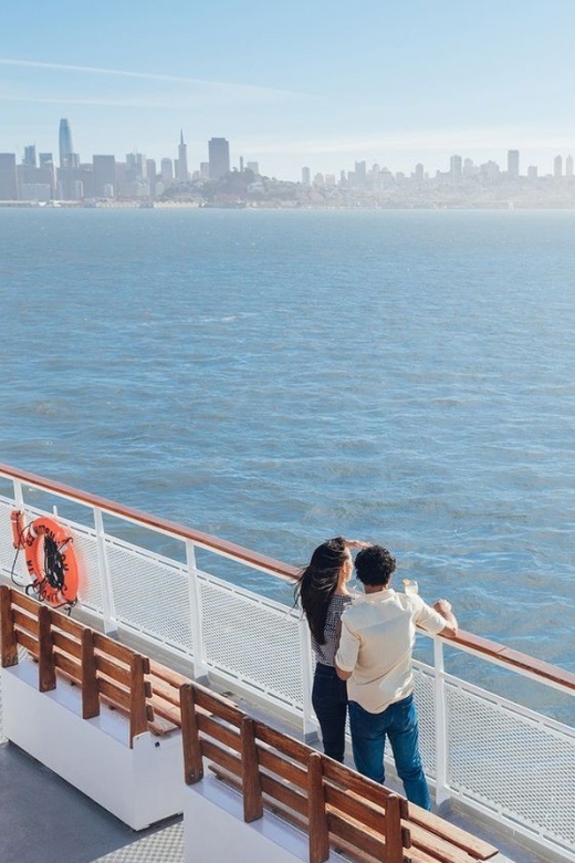 San Francisco: Christmas Eve Buffet Brunch or Dinner Cruise - Breathtaking Views