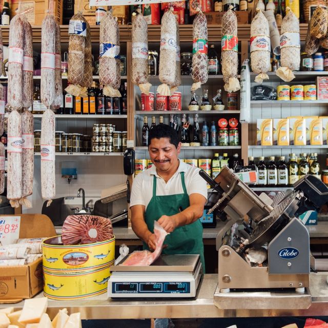 San Francisco: North Beach & Chinatown Food History Tour - San Franciscos Neighborhoods