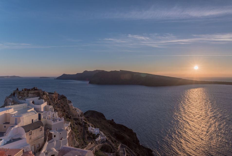 Santorini: Oia Cultural Highlights Sunset Walking Tour - Customer Feedback and Reviews
