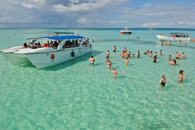 Saona Island Catamaran Adventure With Free Food and Transportation - Customer Reviews and Feedback