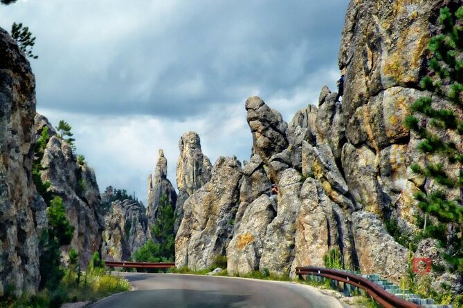 Self-Guided Audio Driving Tour in Black Hills and Mt Rushmore - Operating Schedule