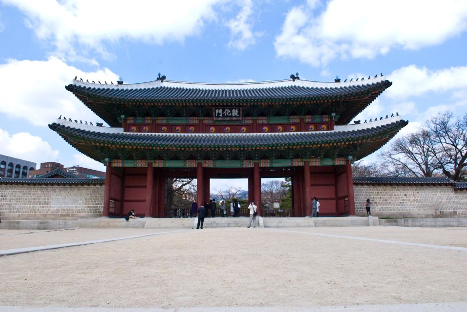 Seoul: UNESCO Heritage Palace, Shrine, and More Tour - Gyeongbokgung Palace