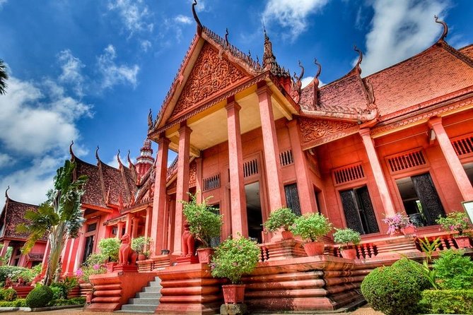 Sihanoukville to Phnom Penh by Private Car or Minivan - Navigating Traffic and Delays