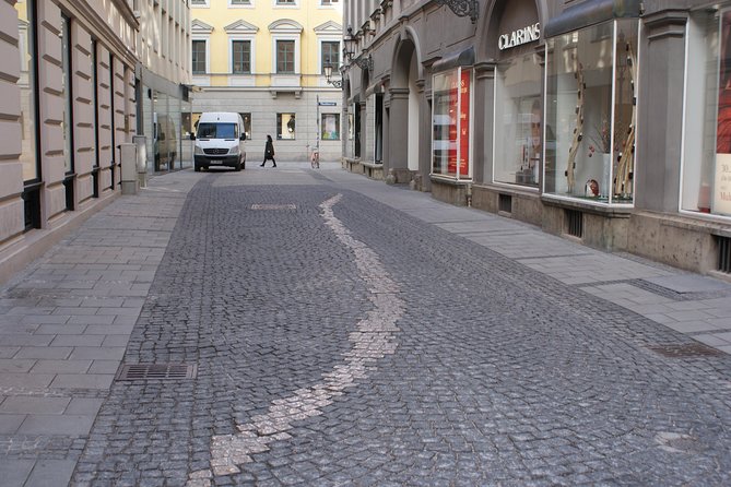 Small-Group 2-Hour Munich and The Third Reich Walking Tour - Tips for Participants