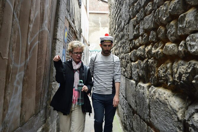 Small Group Guided Tour of the Secret History of Rouen - Accessibility and Recommendations
