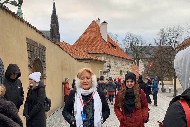 Small-Group Tour of Prague Castle With Visit to Interiors - Nearby Dining Recommendations