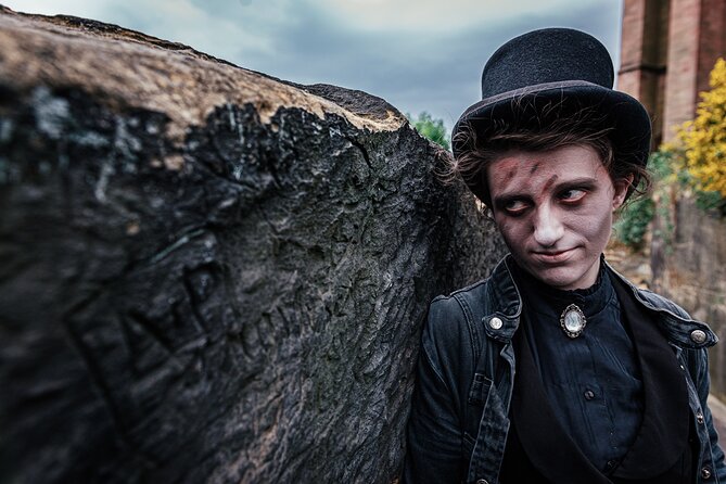 St James Secret Garden Cemetery Tour in Liverpool - Liverpools Ghostly Pub Visit