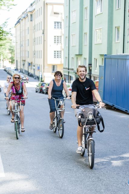 Stockholm 3-Hour Private Guided Bike Tour - Customer Ratings