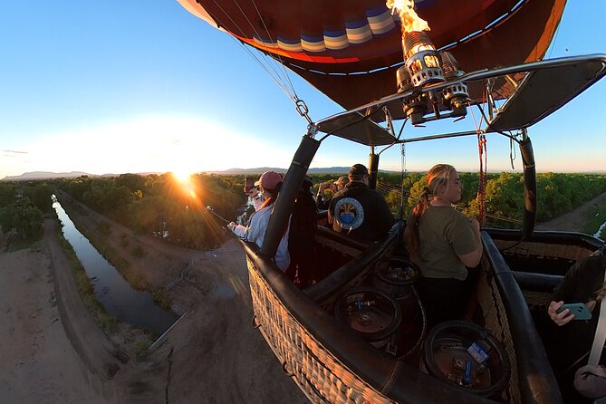 Sunrise Hot Air Balloon Tour in New Mexico - Tips for a Great Experience
