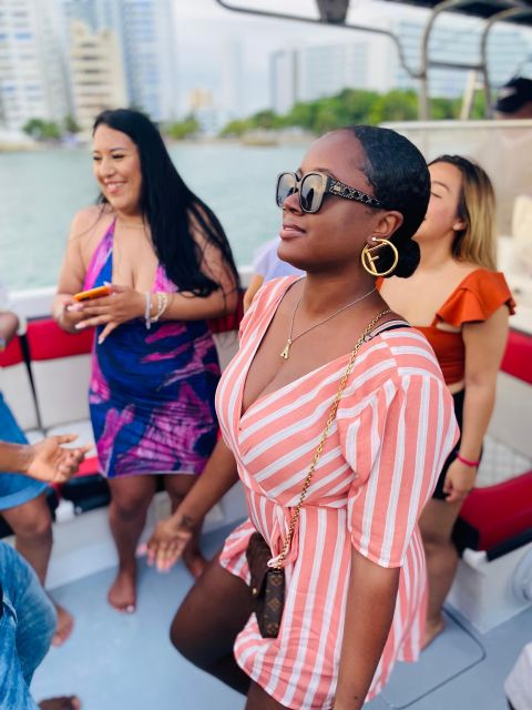 Sunset Bay Party, Caribbean Restaurant & Getsemaní Tour - Exclusions to Consider