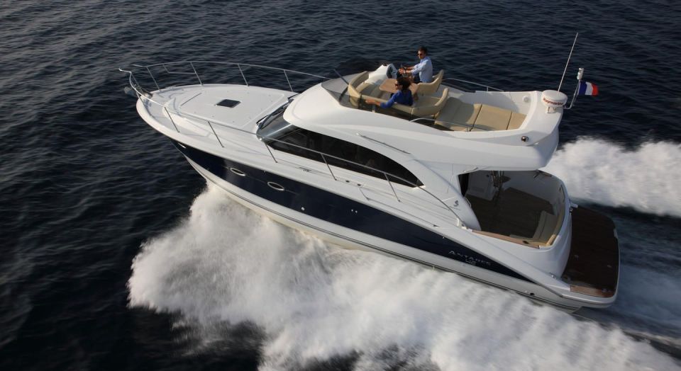 Tenerife: Private Luxury Motor Boat Sunset Cruise - Languages Offered