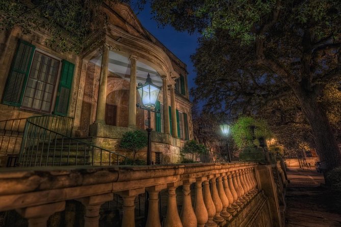 The Grave Tales Ghost Tour in Savannah - Accessibility Features