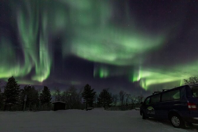 The Ultimate Aurora Photo Adventure - Capturing the Northern Lights