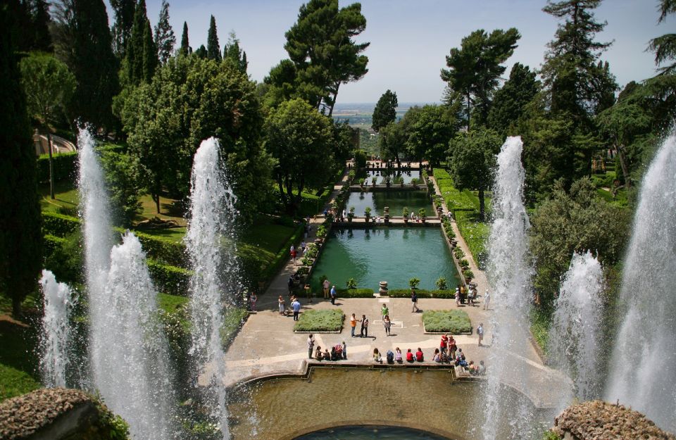 Tivoli: Hadrians Villa and Villa Deste Guided Tour - Tivoli: Exploring the Historic Town