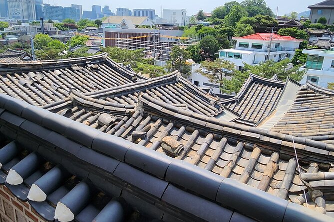 Traditional Seoul Gourmet Tour in Bukchon - Accessibility and Group Size