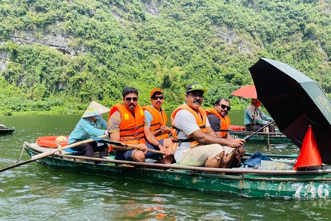 Trang An Cave Boat Trip - Hoa Lu Temple Full Day Tour - Traveler Reviews and Feedback