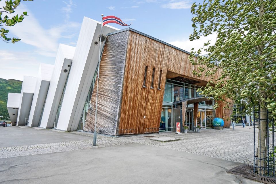 Tromsø: Entrance Ticket to Polaria - Meeting Point Information