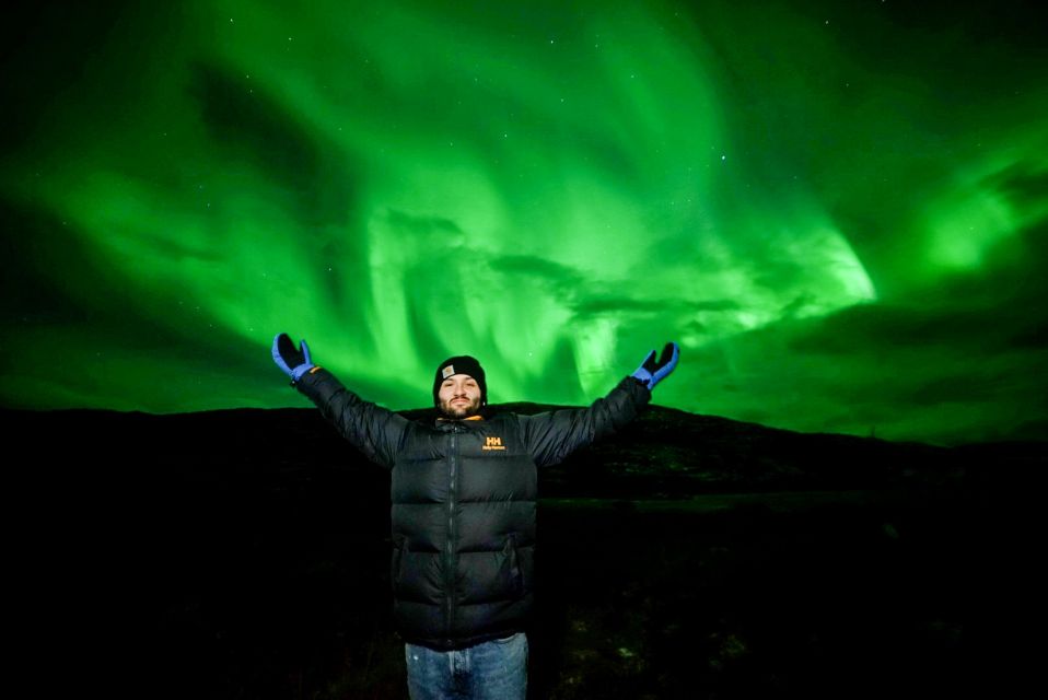 Tromsø: Northern Lights Chase Minibus Tour With Campfire - Important Information