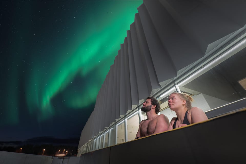 Tromsø: Spa Entry With Bath, Sauna, and Outdoor Heated Pool - Public Transport Information