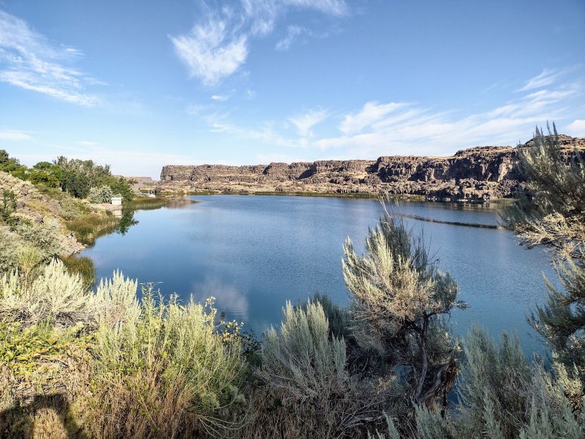 Twin Falls: Dierkes Lake Hike & Shoshone Falls Guided Tour - Inclusions