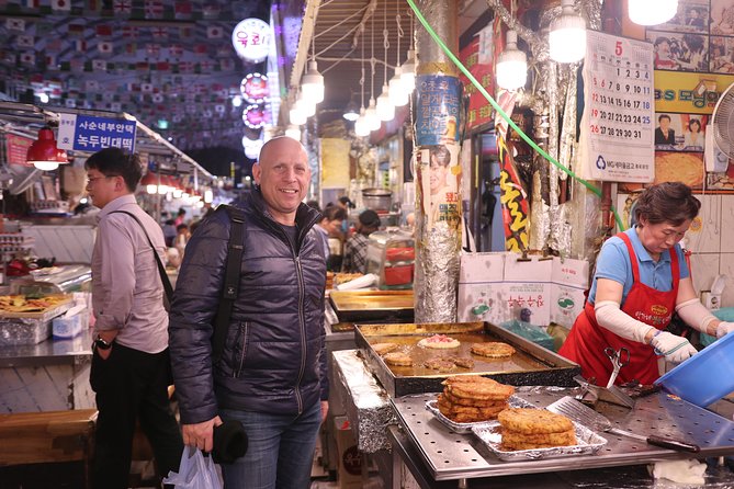 Van Tour in Seoul by Experts(Photography Option) - Local Guide Expertise