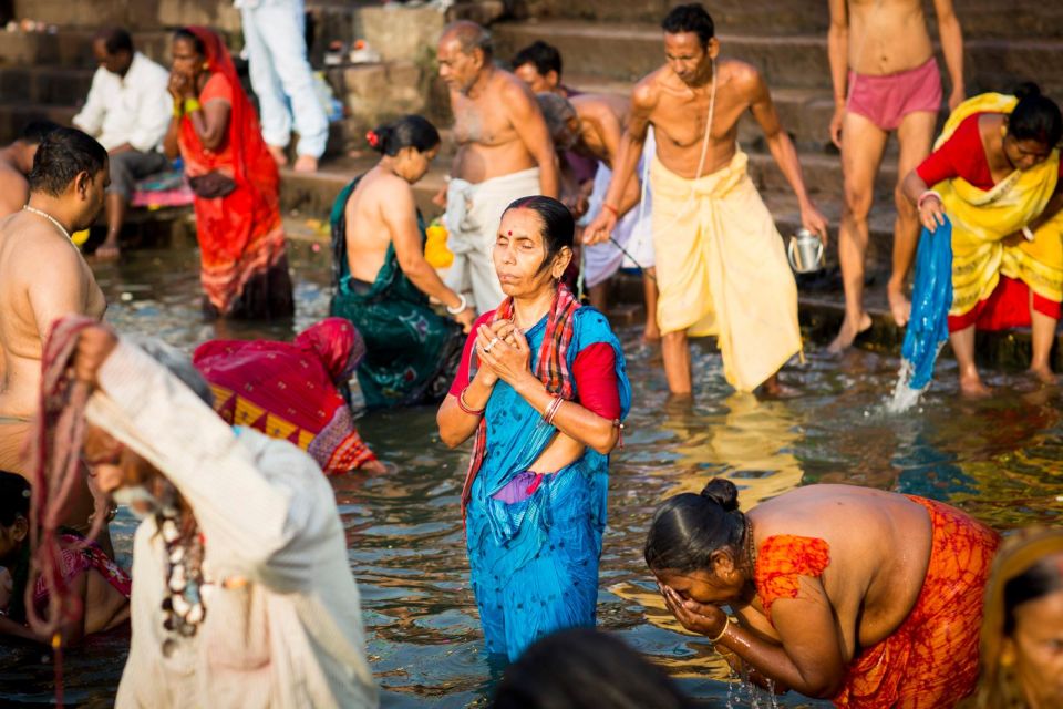 Varanasi. Sunrise & Morning Down Town. Walking Tour - Inclusions and Amenities